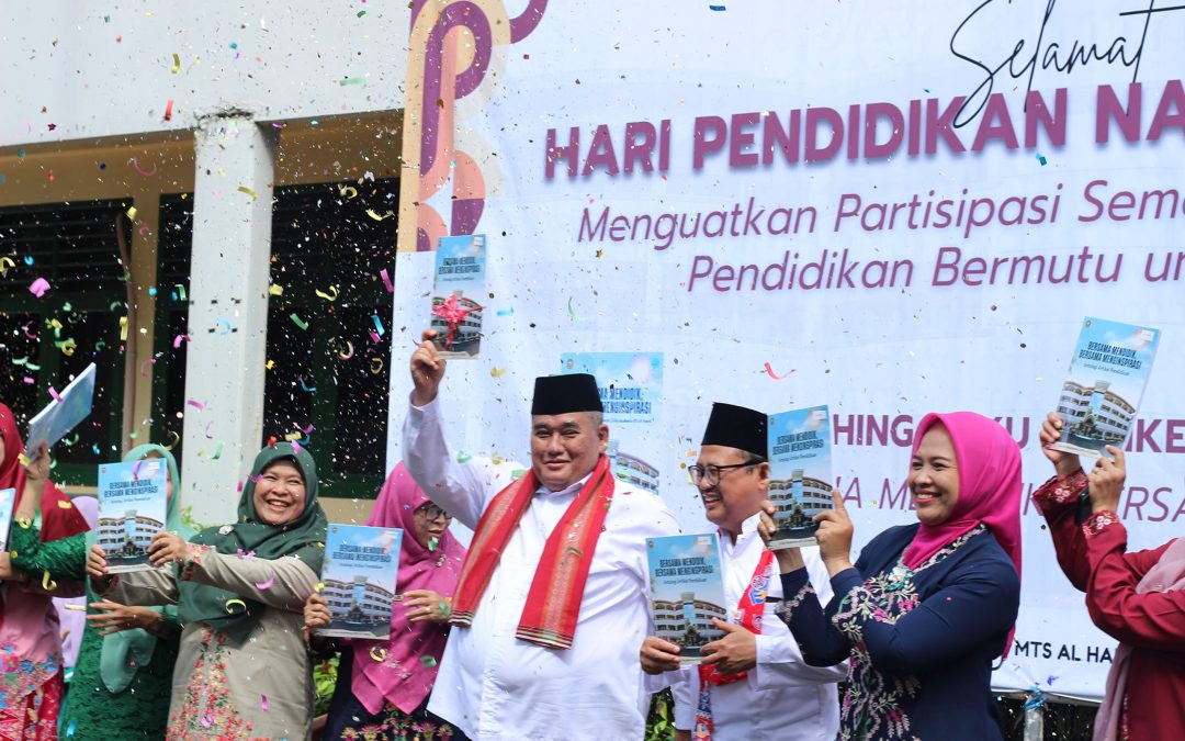 Semarak Hardiknas 2026, MTs Al Hamid Jakarta Luncurkan Buku “Bersama Mendidik, Bersama Menginspirasi”
